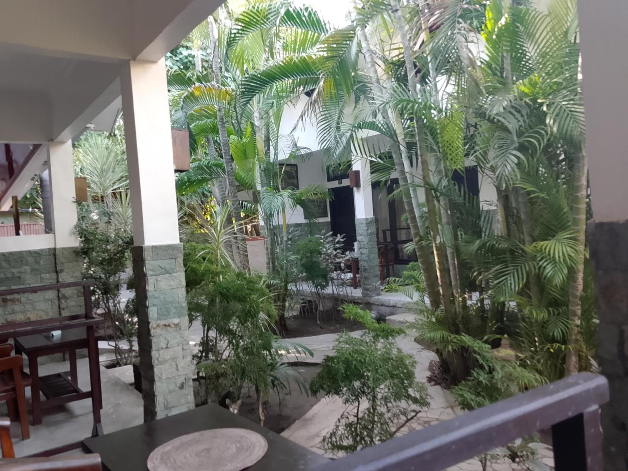 Homestay Gili Ricel *